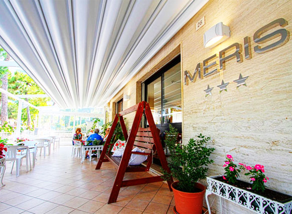 Hotel Meris nel centro di Milano Marittima